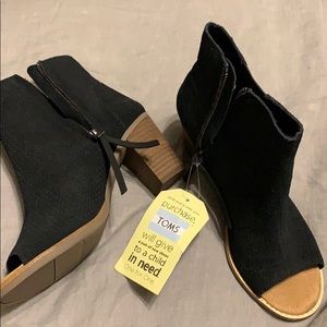 Toms Majorca Peep Toe booties